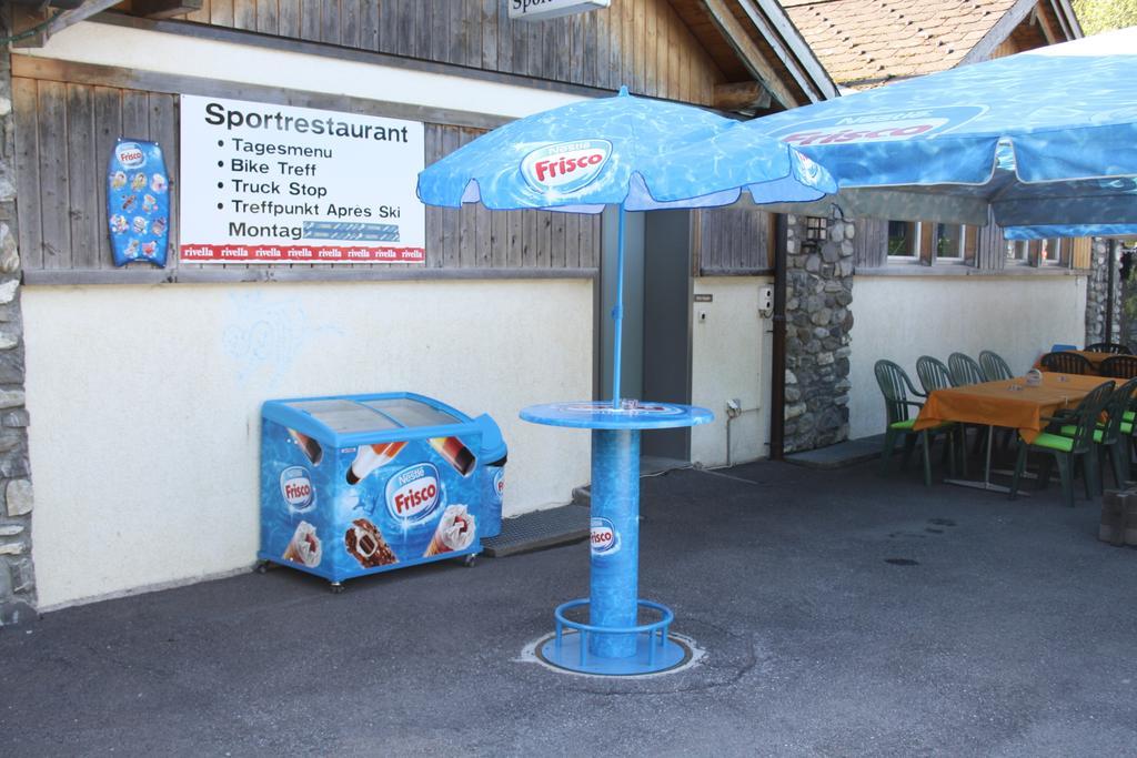 Sporti Grusch Vandrarhem Exteriör bild
